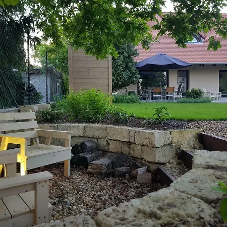 Kisduna Garden Vendeghaz * Szigetszentmarton