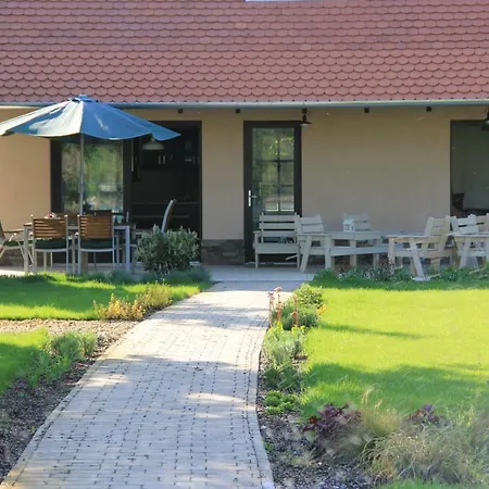 Kisduna Garden Vendeghaz *